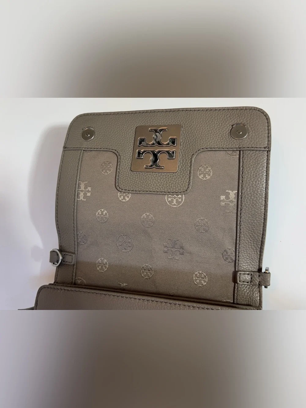 Tory Burch Pebbled Leather Crossbody in Light Taupe